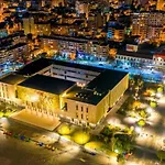 Orange Hotel *