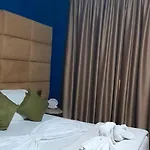 호텔 Orange 티라나