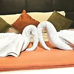 Orange 호텔